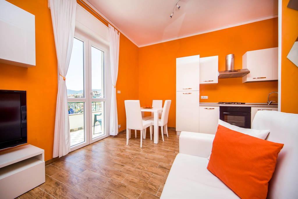 Attic Apartment Rapallo Rum bild
