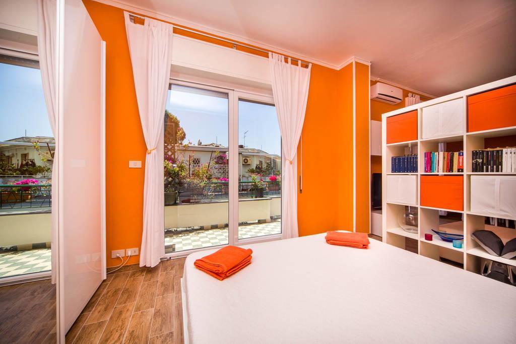 Attic Apartment Rapallo Rum bild