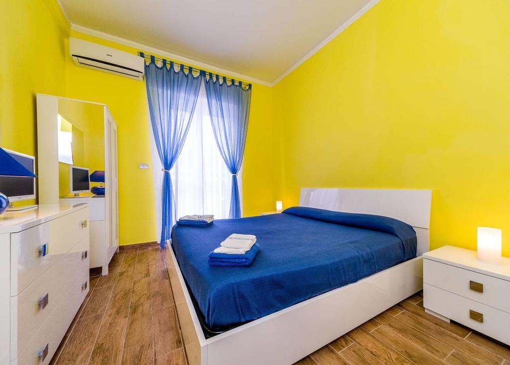 Attic Apartment Rapallo Rum bild